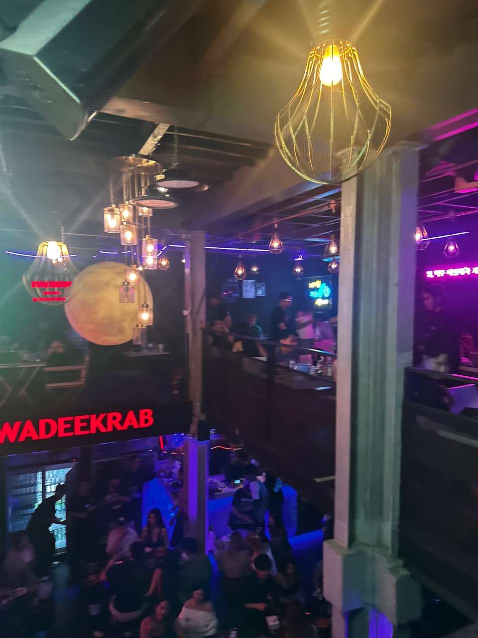 컷07_달조형물간판조망_230214_101.jpeg